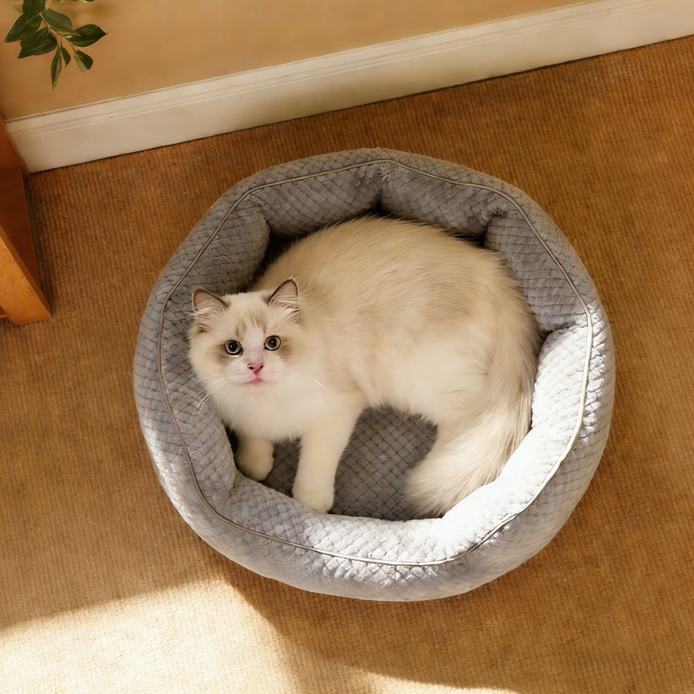 Luxuriöses gestepptes Hundebett