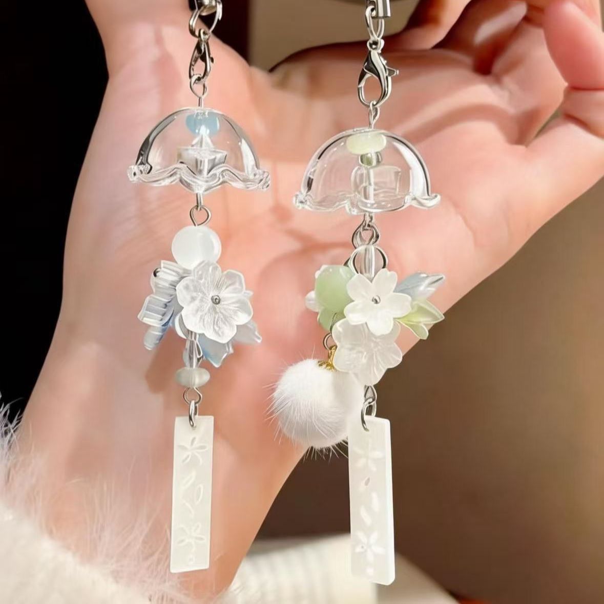 Dekorativer Floral Charm Schlüsselanhänger Brehn