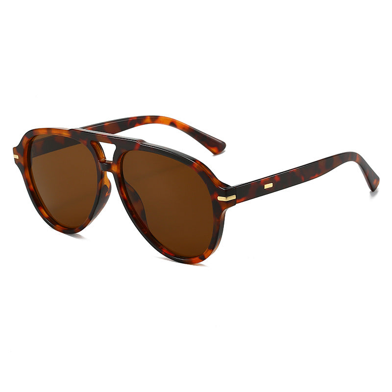 Damen modische Sonnenbrille mit schickem Tortoise-Rahmen Brehn