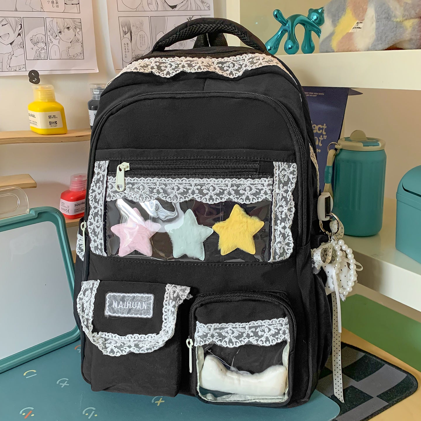 Süßer Rucksack mit Spitzendetails