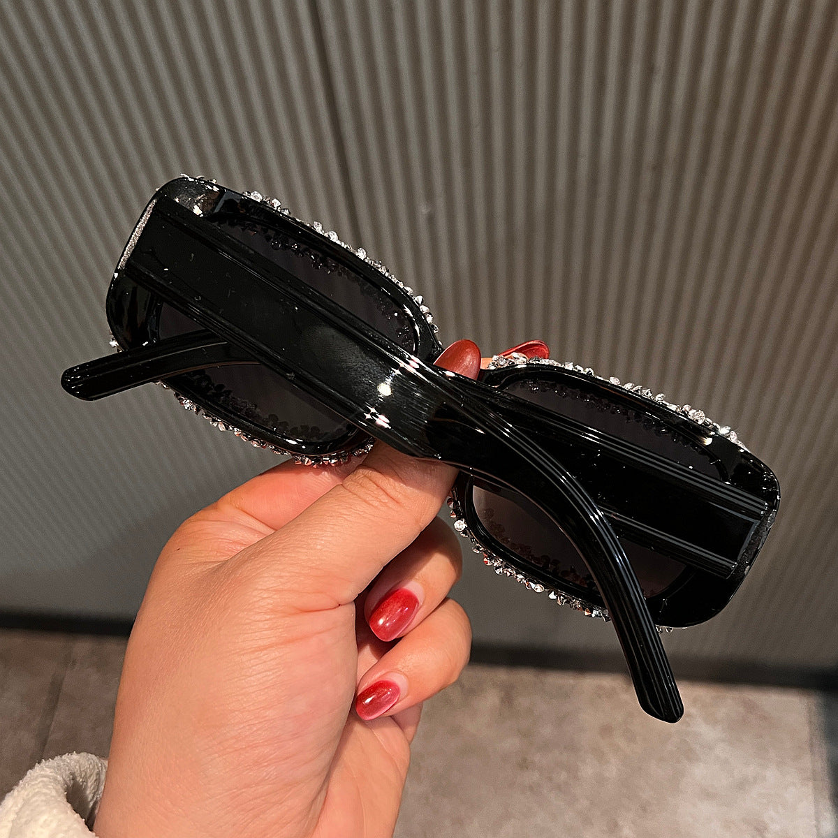 Damen Sonnenbrille mit luxuriösem Kristallrahmen Brehn