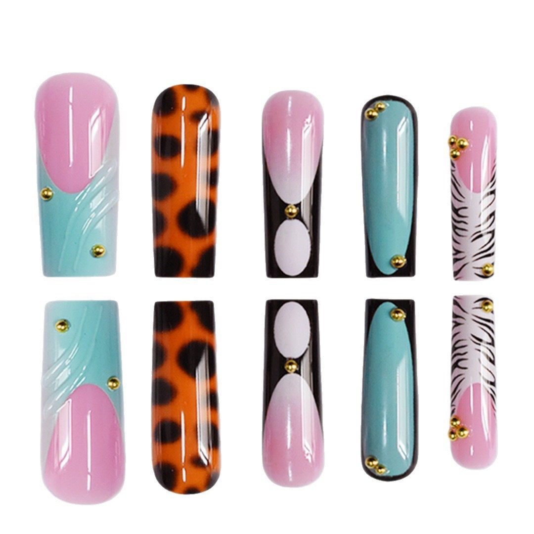 Künstlerische lange Acryl-Nagelverzierungen Brehn