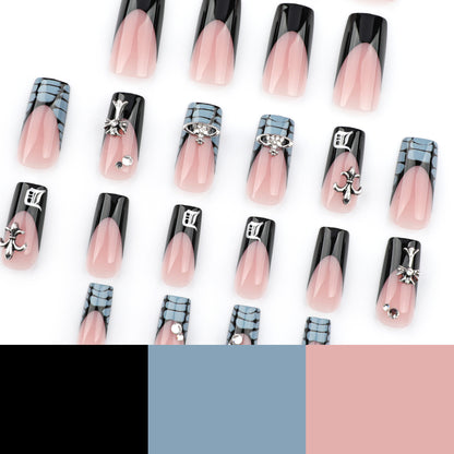 Kunstvolle Nagelverlängerungen mit dekorativem Design Brehn