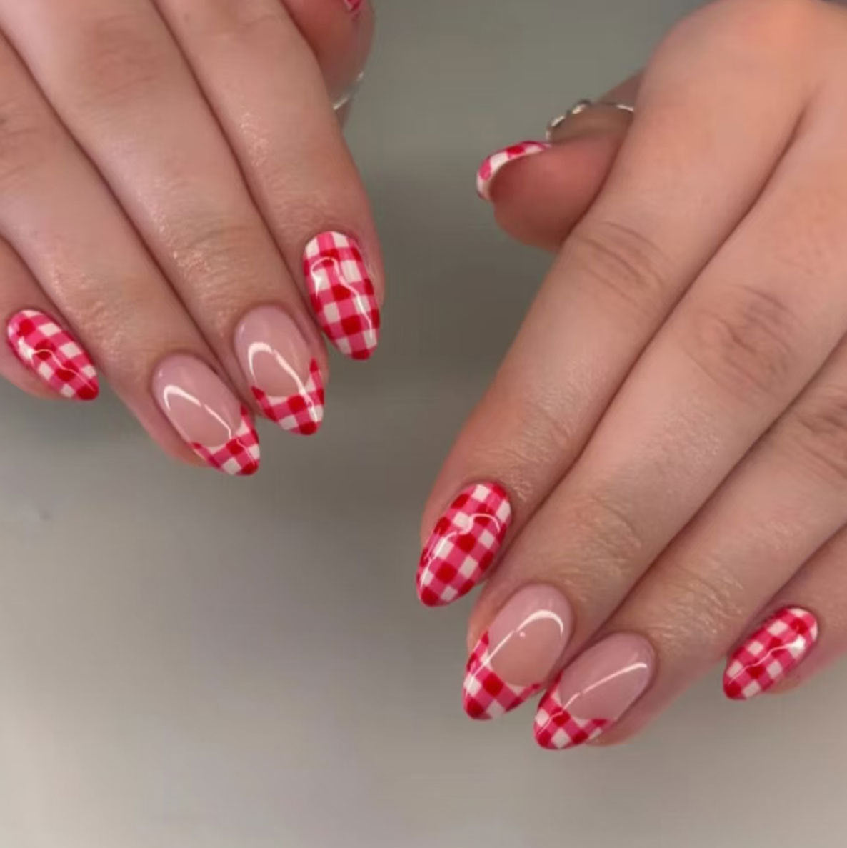 Stylisches Karomuster Nagelkunst