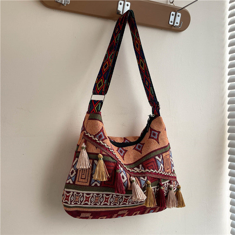 Bohemian-inspirierte handgefertigte Hobo-Tasche