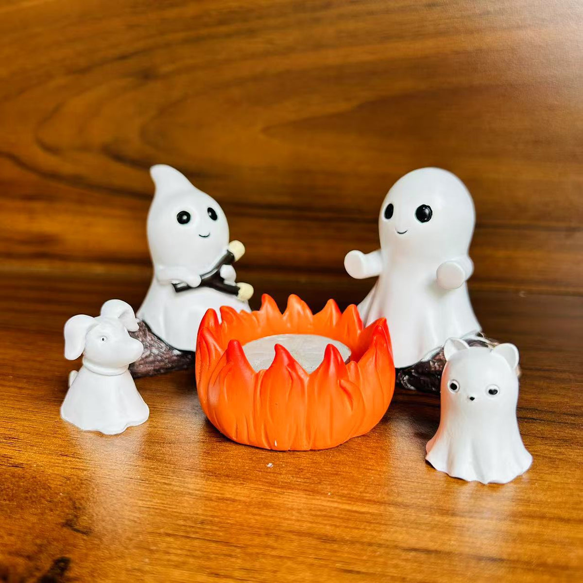 Kreatives Ghost Campfire Figuren Set Brehn
