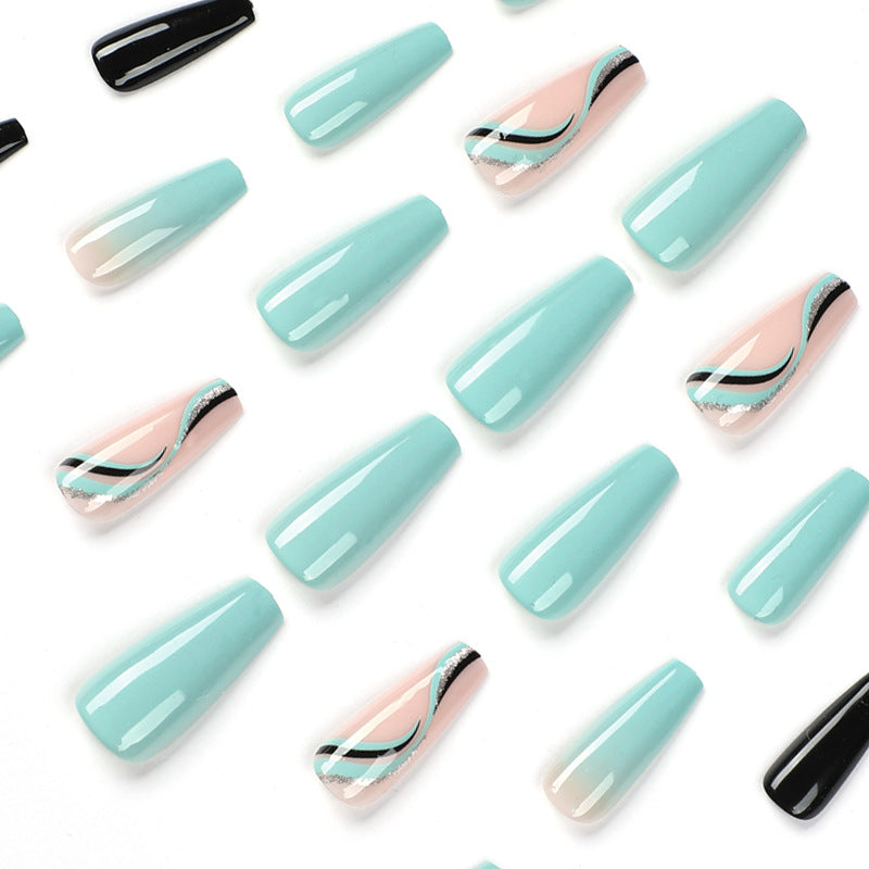 Kunstvolle Gel-Nagelverlängerungen im modernen Design Brehn