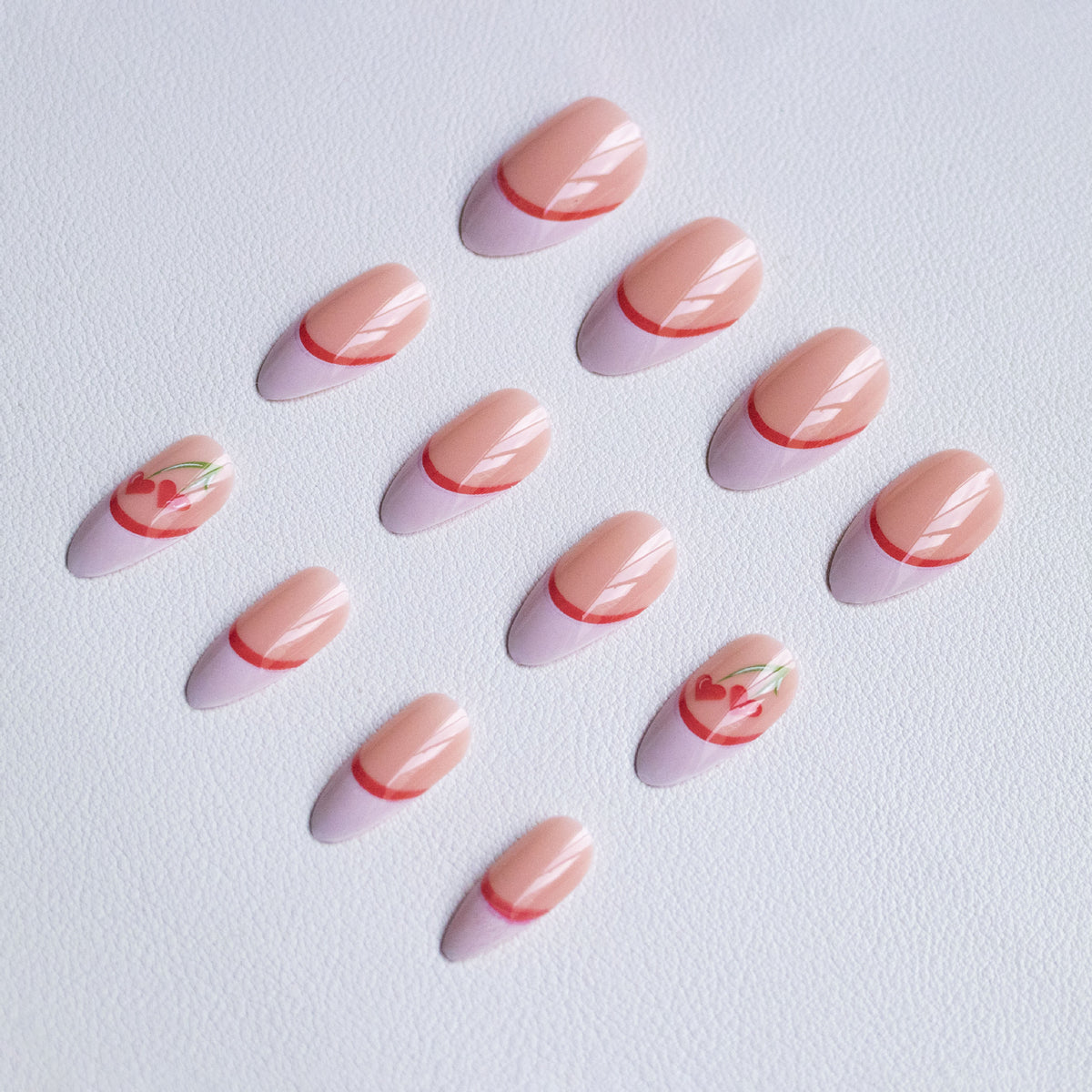 Kreative Kirsch-inspirierte Nagelkunst