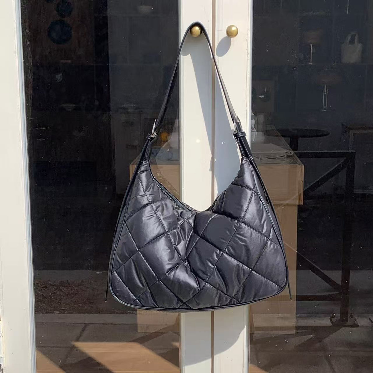 Gepolsterte Stepp-Schultertasche