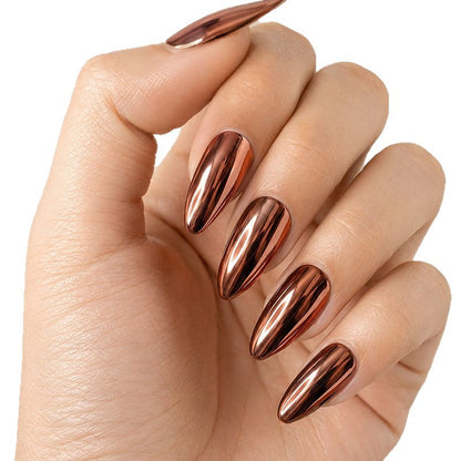 Glänzende Stiletto-Nagelkunstverlängerungen Brehn