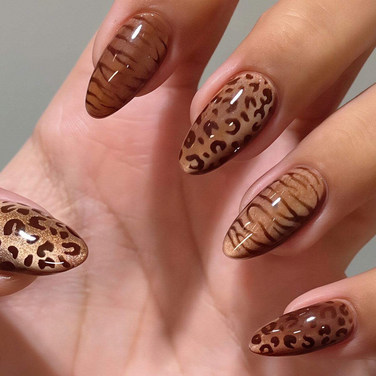 Stylisches Tiermuster Press-On Nail Set Brehn