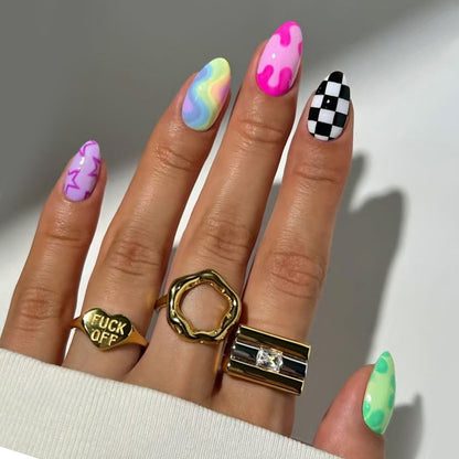Künstlerische abstrakte Press-On Nagelkunst Brehn