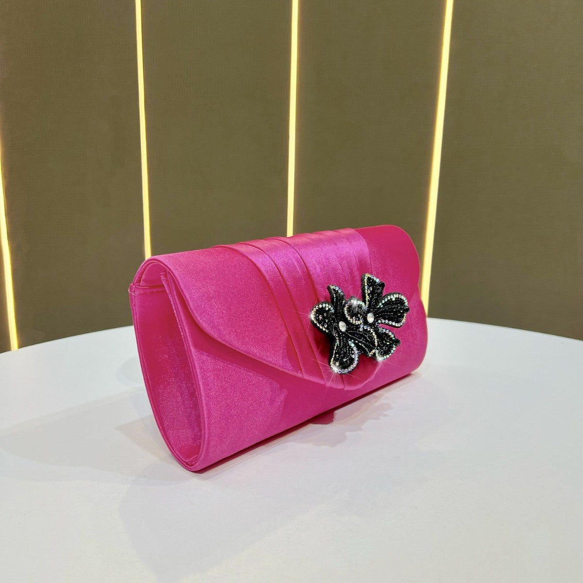 Elegante florale verzierte Clutch