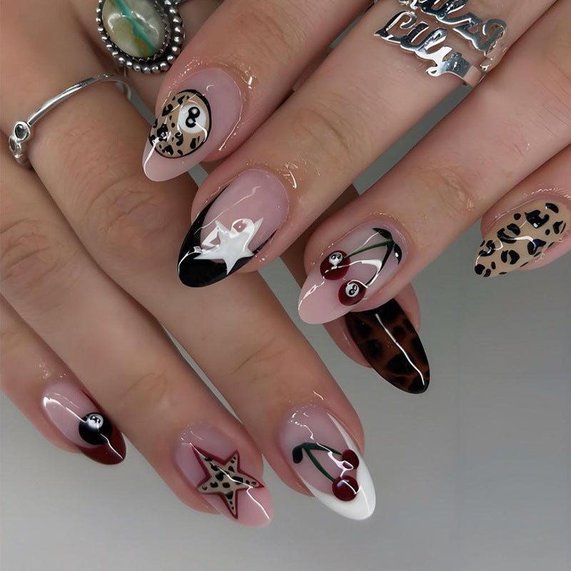 Kunstnagelset mit trendigen tierischen und maritimen Designs Brehn