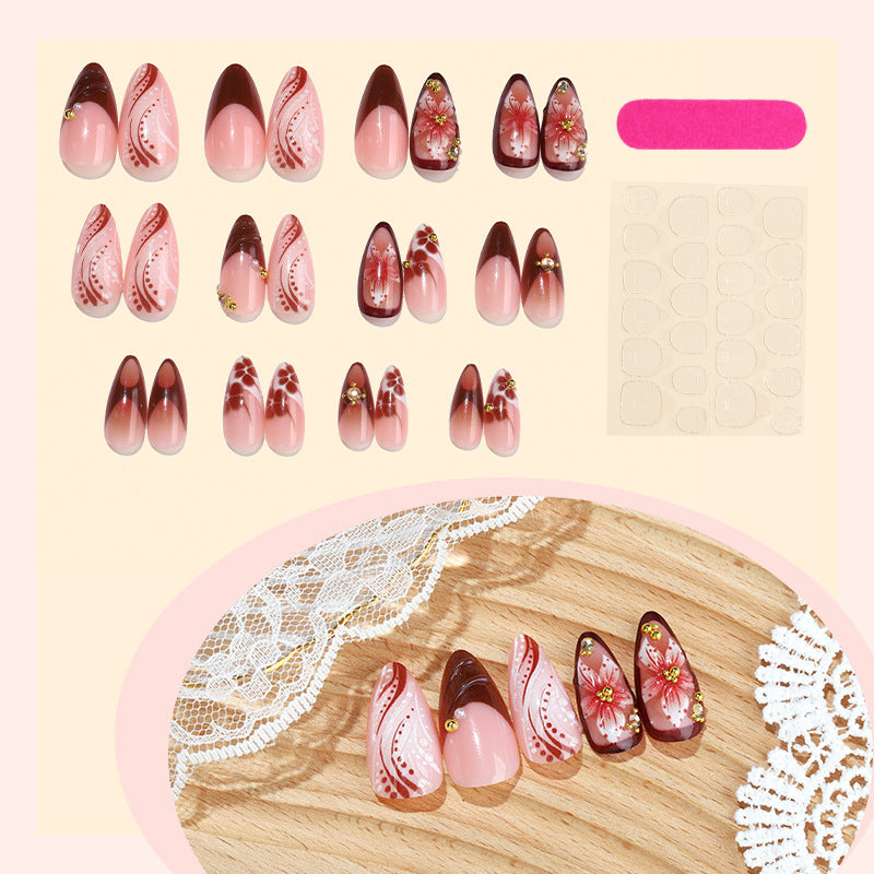 Dekorativer Press-On-Nagelsatz mit kompliziertem Blumen- und Ombre-Design Brehn
