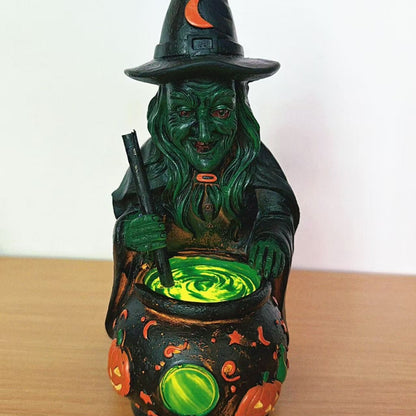 Dekorative Hexenfigur mit Kessel Brehn