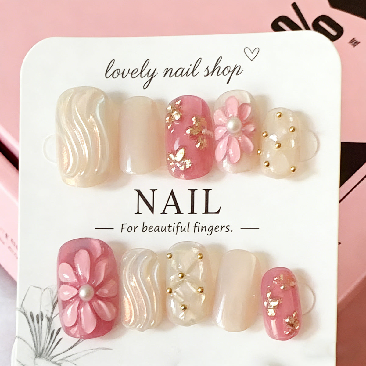 Florales Akzent Künstlerisches Press-On Nagelset Brehn