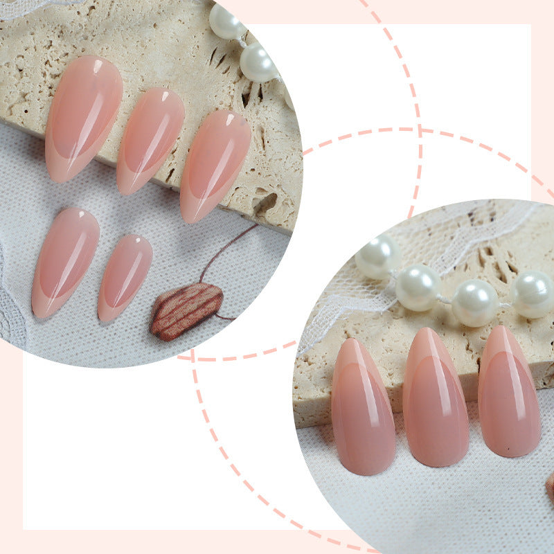 Kunstnagelset mit elegantem französischem Design Brehn