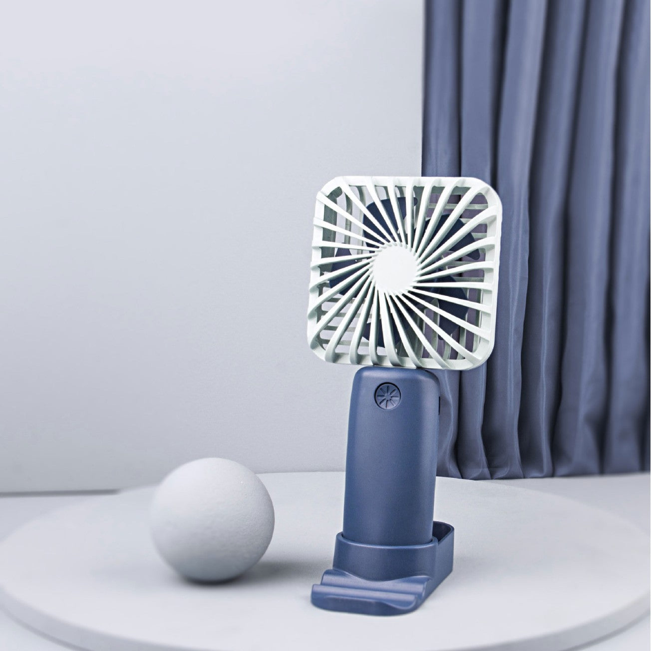 Wiederaufladbarer tragbarer Tischventilator Brehn