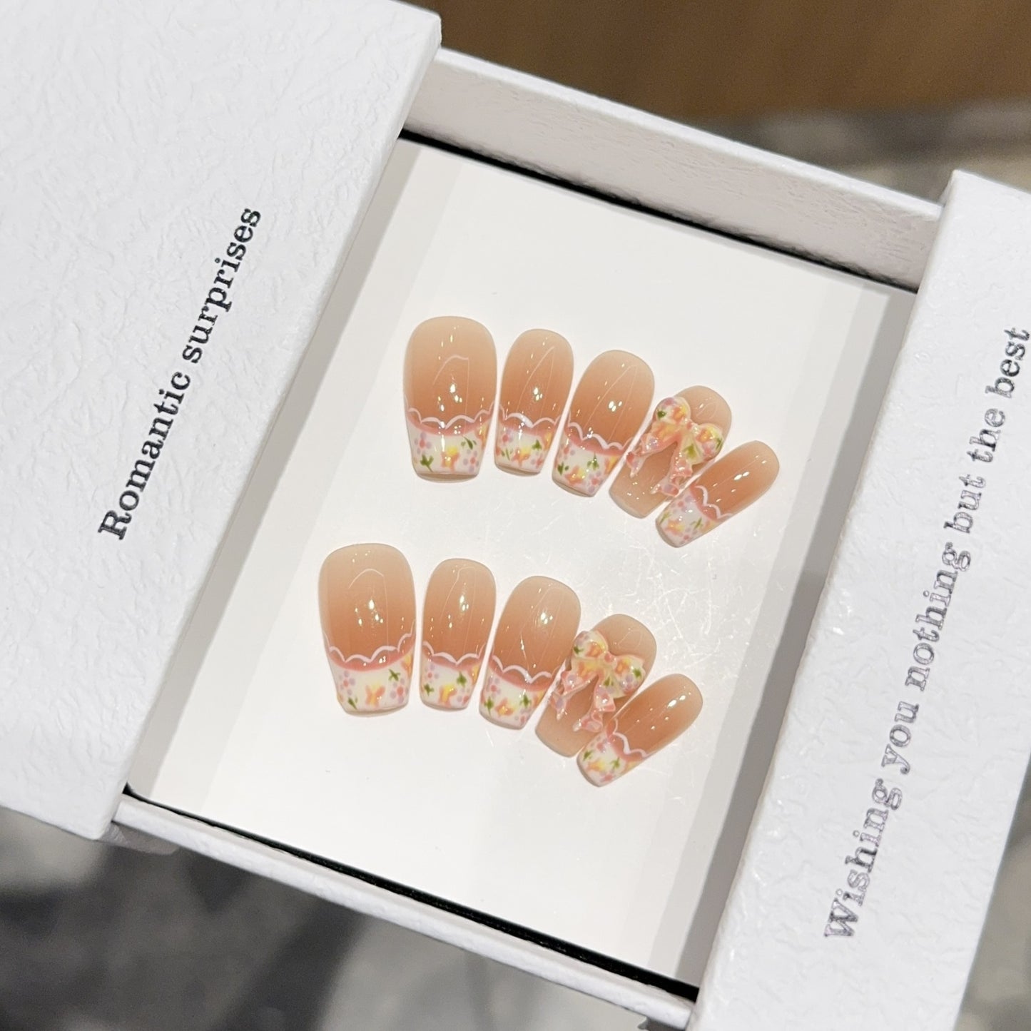 Künstliche Nagelspitzen mit Romantischen Blumendesigns Brehn