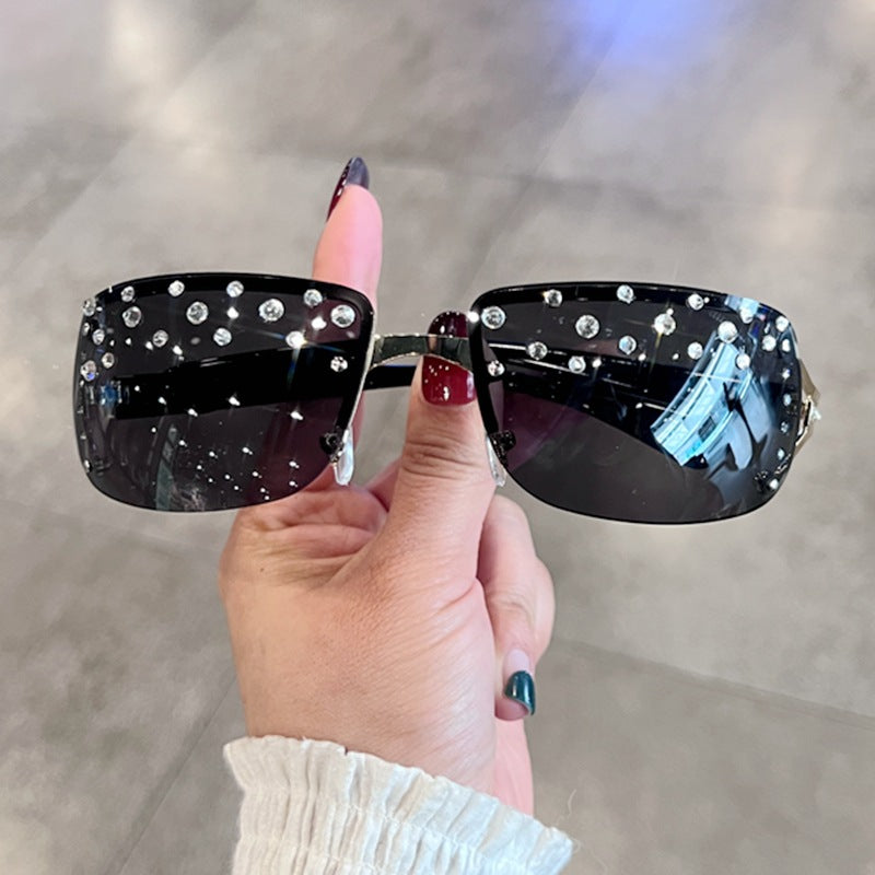 Damen Designer-Sonnenbrille mit funkelnden Strass-Akzenten Brehn