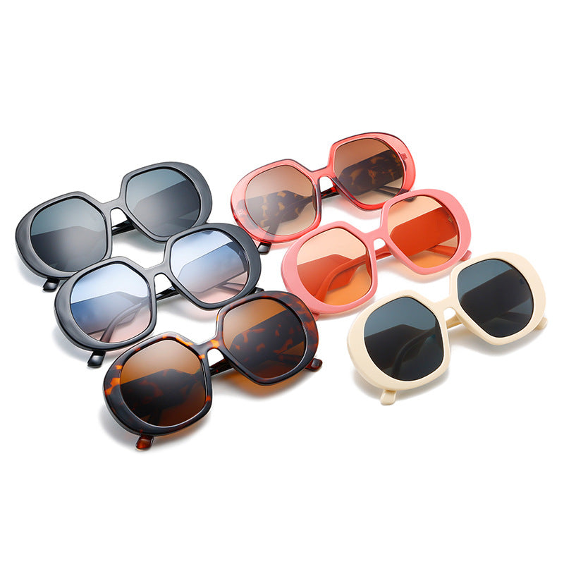 Damen oversized Sonnenbrille mit markantem Rahmen und UV-Schutz Brehn