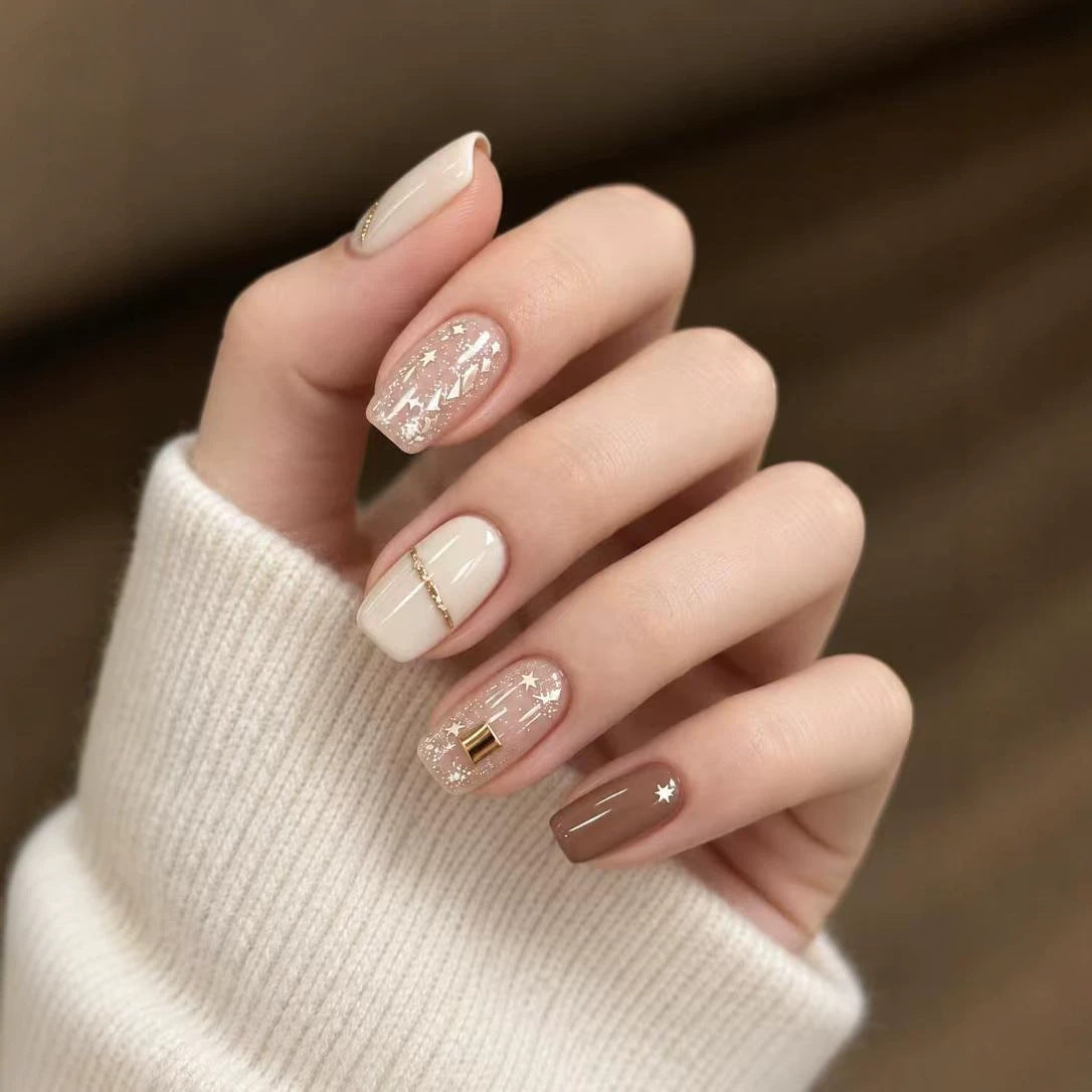 Dekoratives Press-On Nagelkunst Set