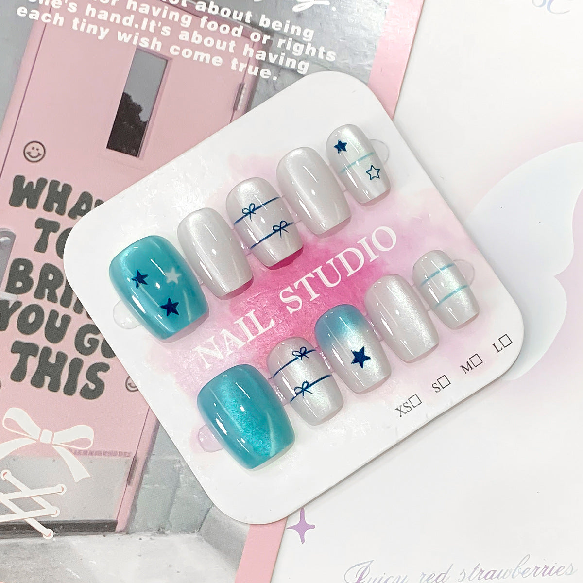 Kunstvolle Acryl-Nägel mit Sternen-Design Brehn