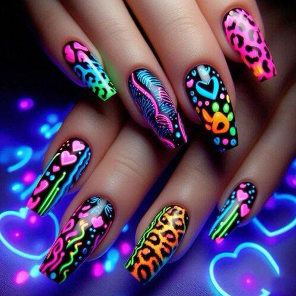 Trendige Neon Nagelkunst Brehn