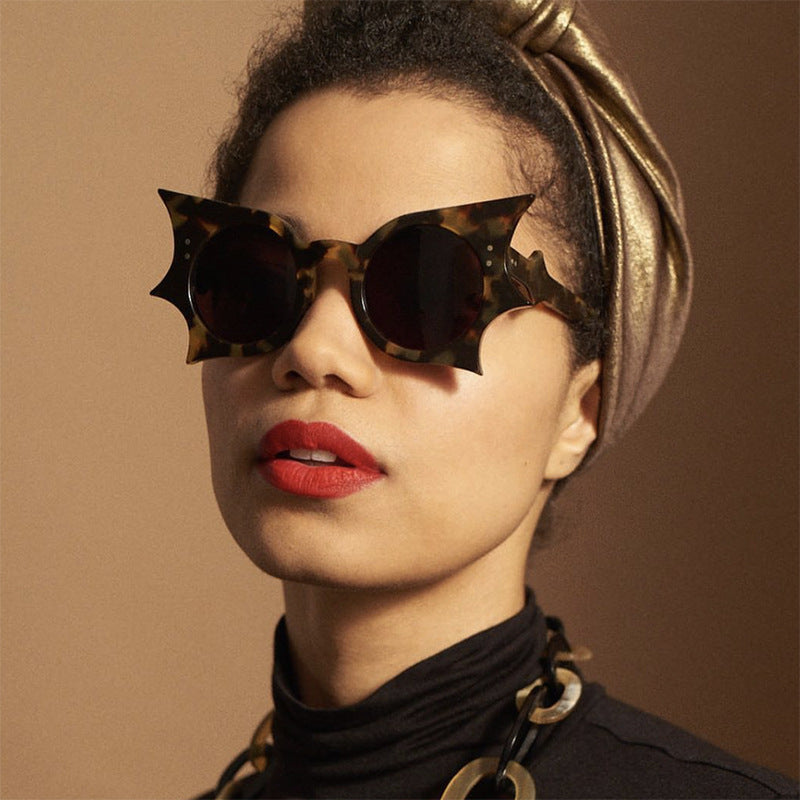 Damen extravagante Cat-Eye Sonnenbrille mit auffälligem Rahmen Brehn
