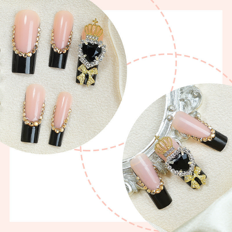 Luxus Kunstnagelset mit funkelnden Strassverzierungen und eleganten Akzenten Brehn