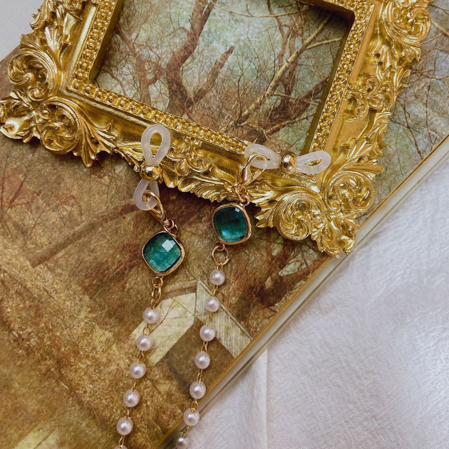 Elegante Perlenkette mit Goldenen Akzenten Brehn