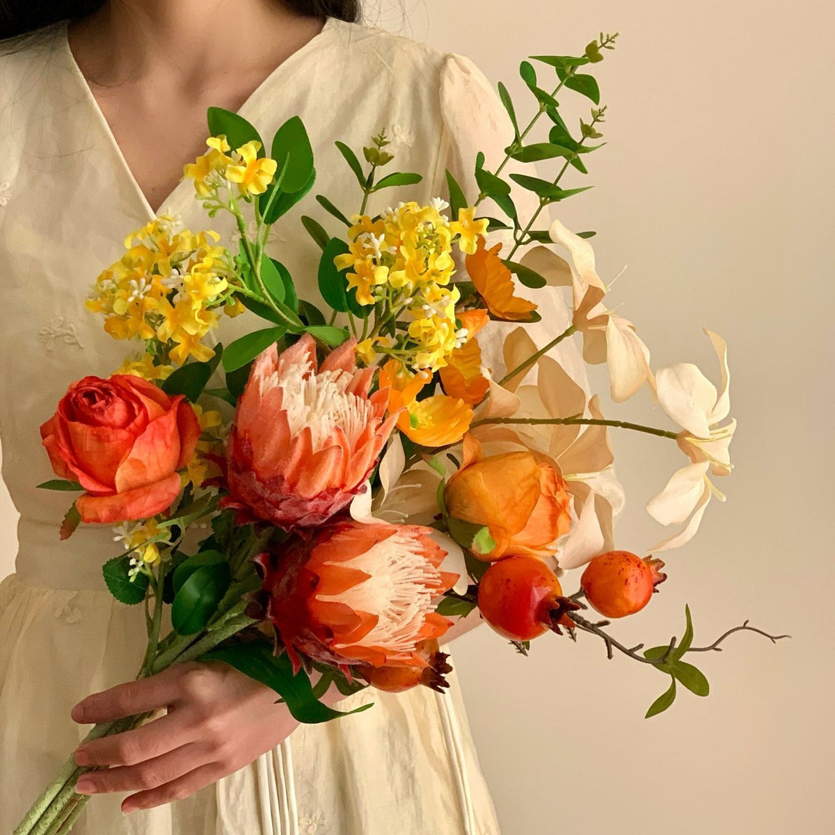 Lebensechte Blumenarrangement für moderne Wohnkultur