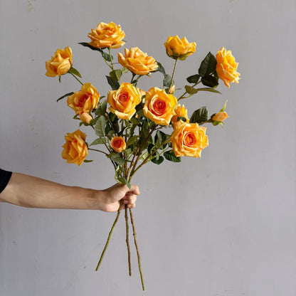 Elegante Blumenarrangement