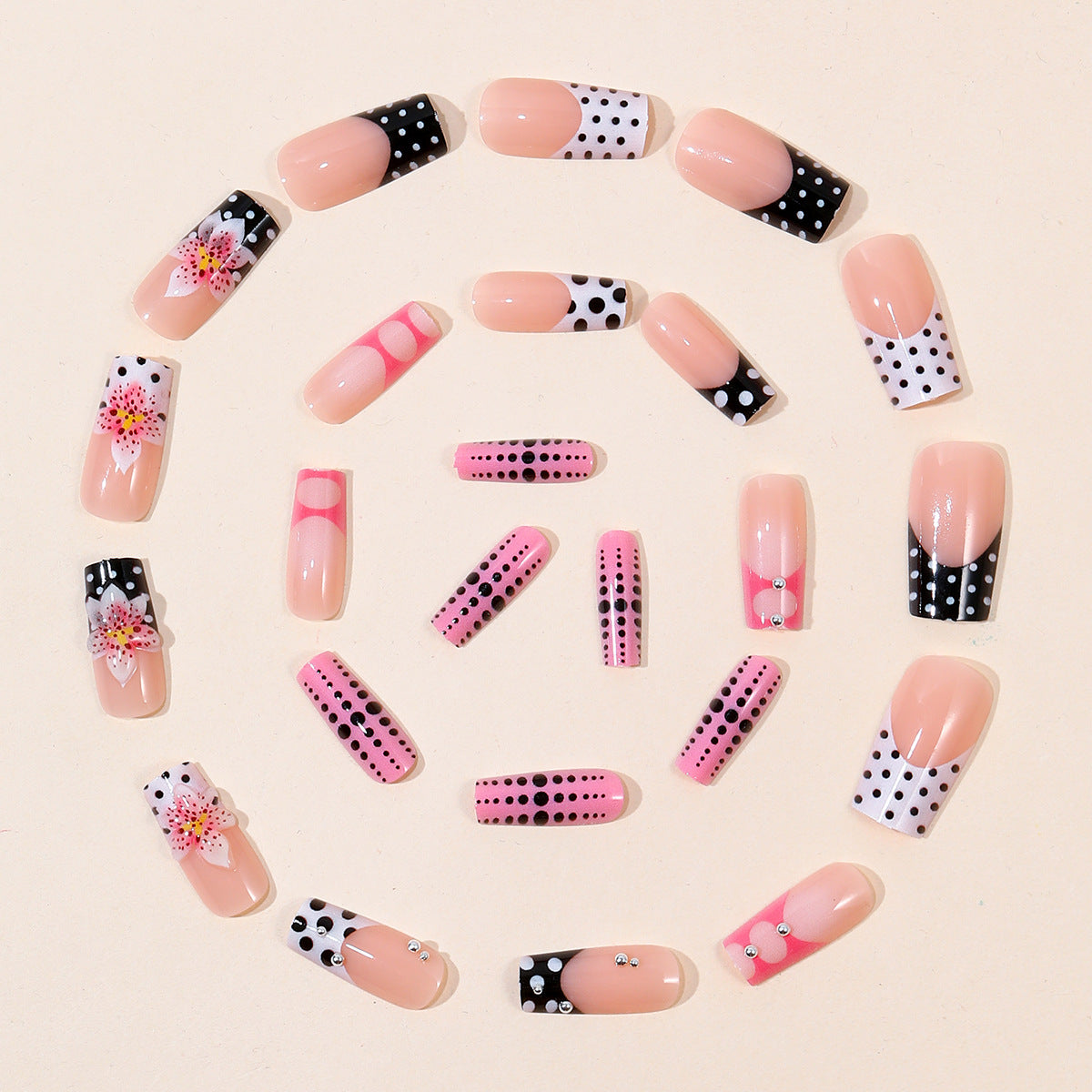 Künstlerische florale Nagelkunst Brehn