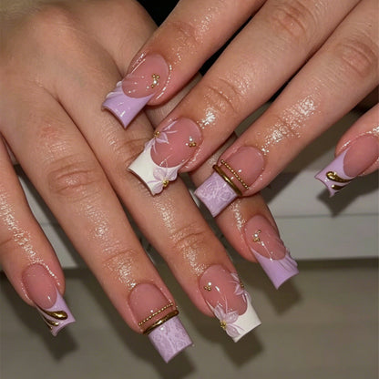 Kunstnagel Set mit eleganten und kreierten Designs Brehn