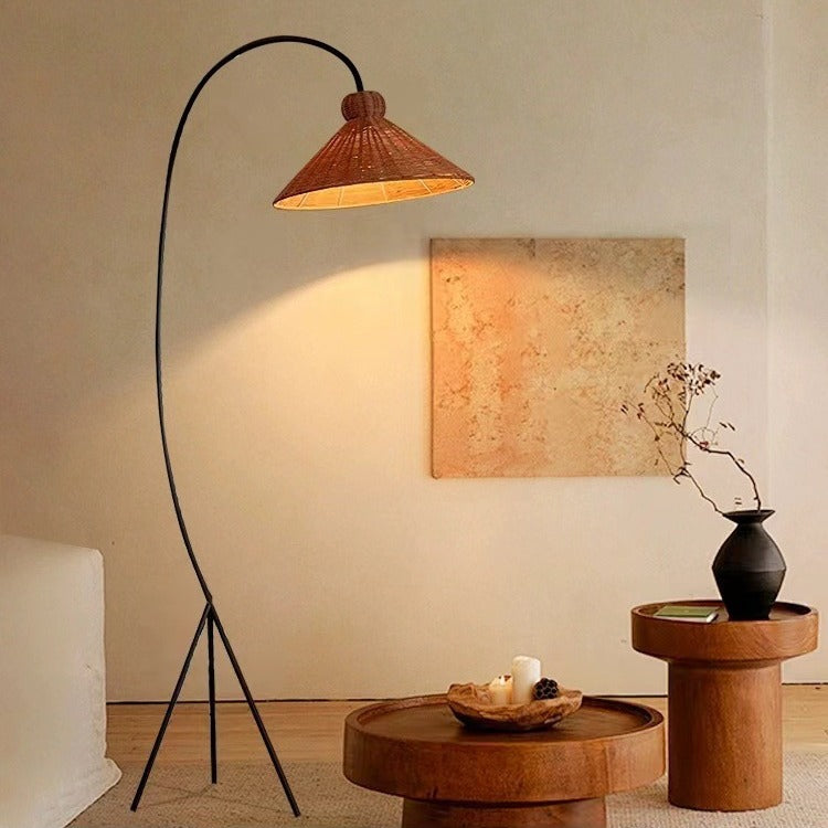 Moderne gebogene Stehlampe
