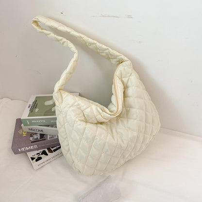 Gepolsterte Stepp-Hobo-Handtasche