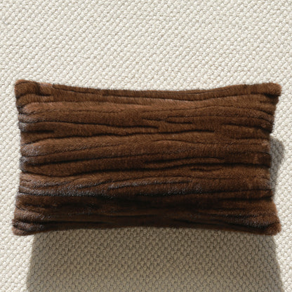 Dekoratives Kissen aus luxuriösem Kunstfell