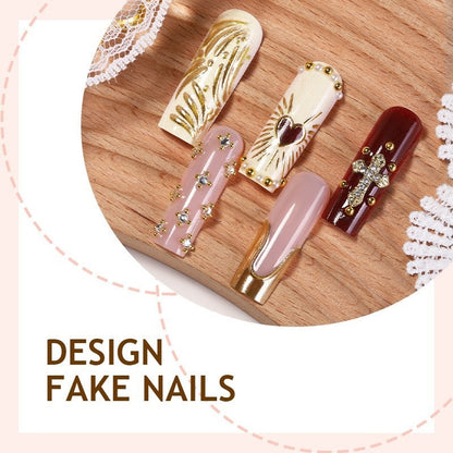 Kunstnagelset mit glamourösen Verzierungen Brehn