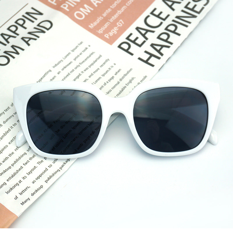 Damen Modische oversized Sonnenbrille mit markantem Rahmen Brehn