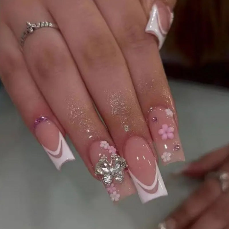 Dekorative Floral Nagelverlängerungen Brehn
