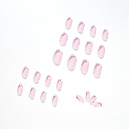 Kunstvolle Nagelkunst mit modernem French-Tip Design Brehn