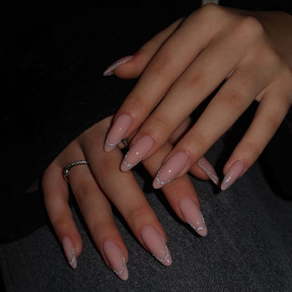 Glamouröse Stiletto-Nagelverlängerungen Brehn