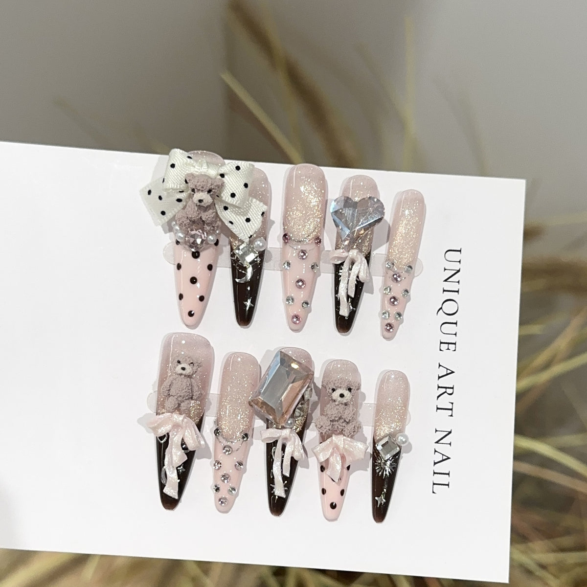 Themen Bären-inspiriertes Press-On Nagelkunstset