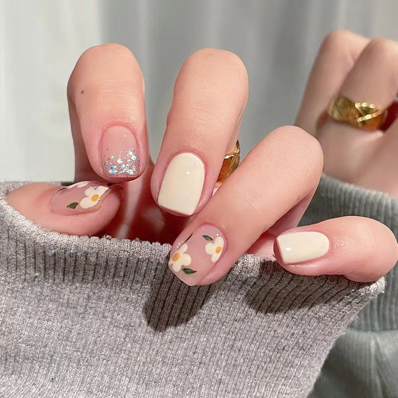 Kunstvolle Stiletto Nagelspitzen Brehn