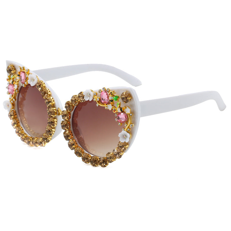 Damen Herzförmige Sonnenbrille mit funkelnden Akzenten Brehn