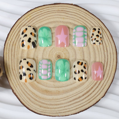 Kunstnagelset mit modernen Tier- und Blumendesigns Brehn