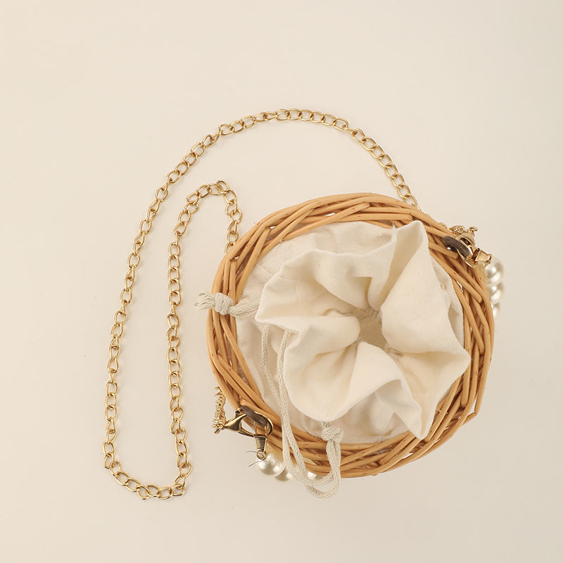 Damen elegante Korbtasche mit Perlenkette Brehn