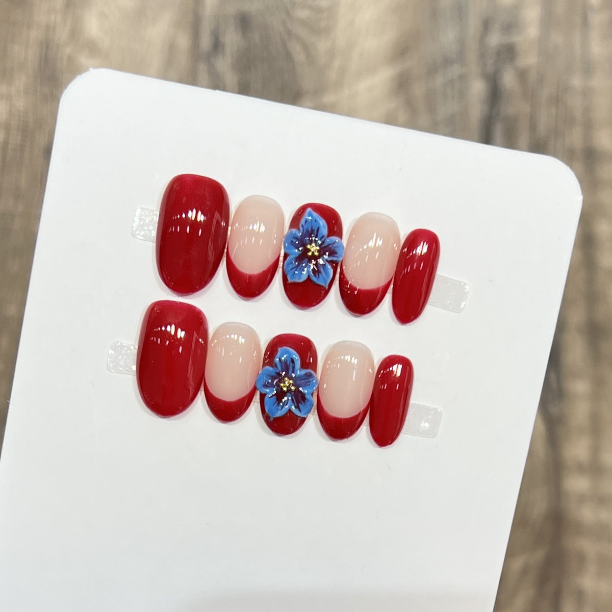 Dekorativer Floral Stiletto Press-On Nail Set Brehn
